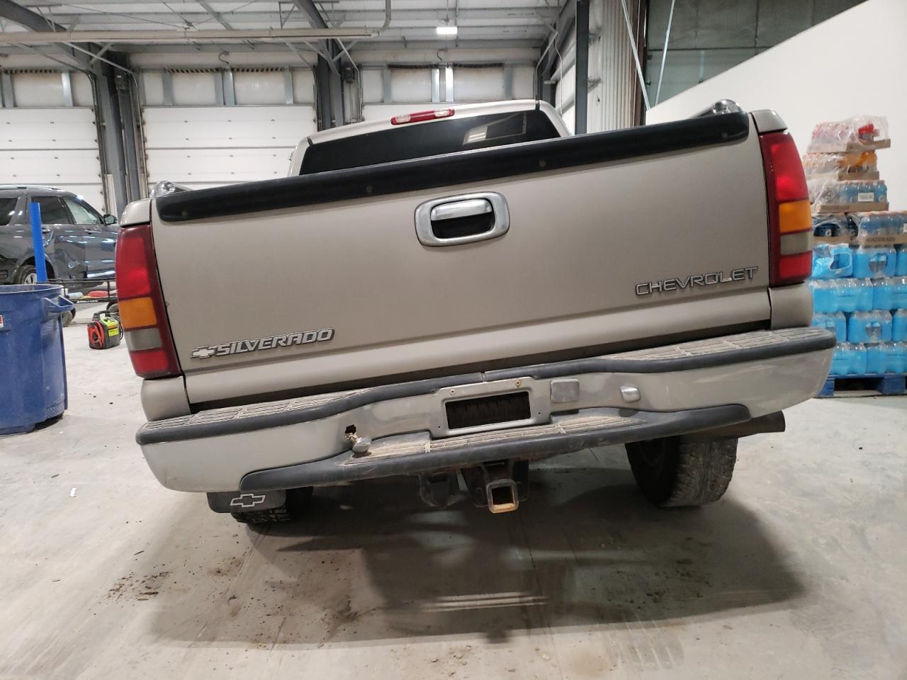 2000 Chevrolet Silverado - Image 6