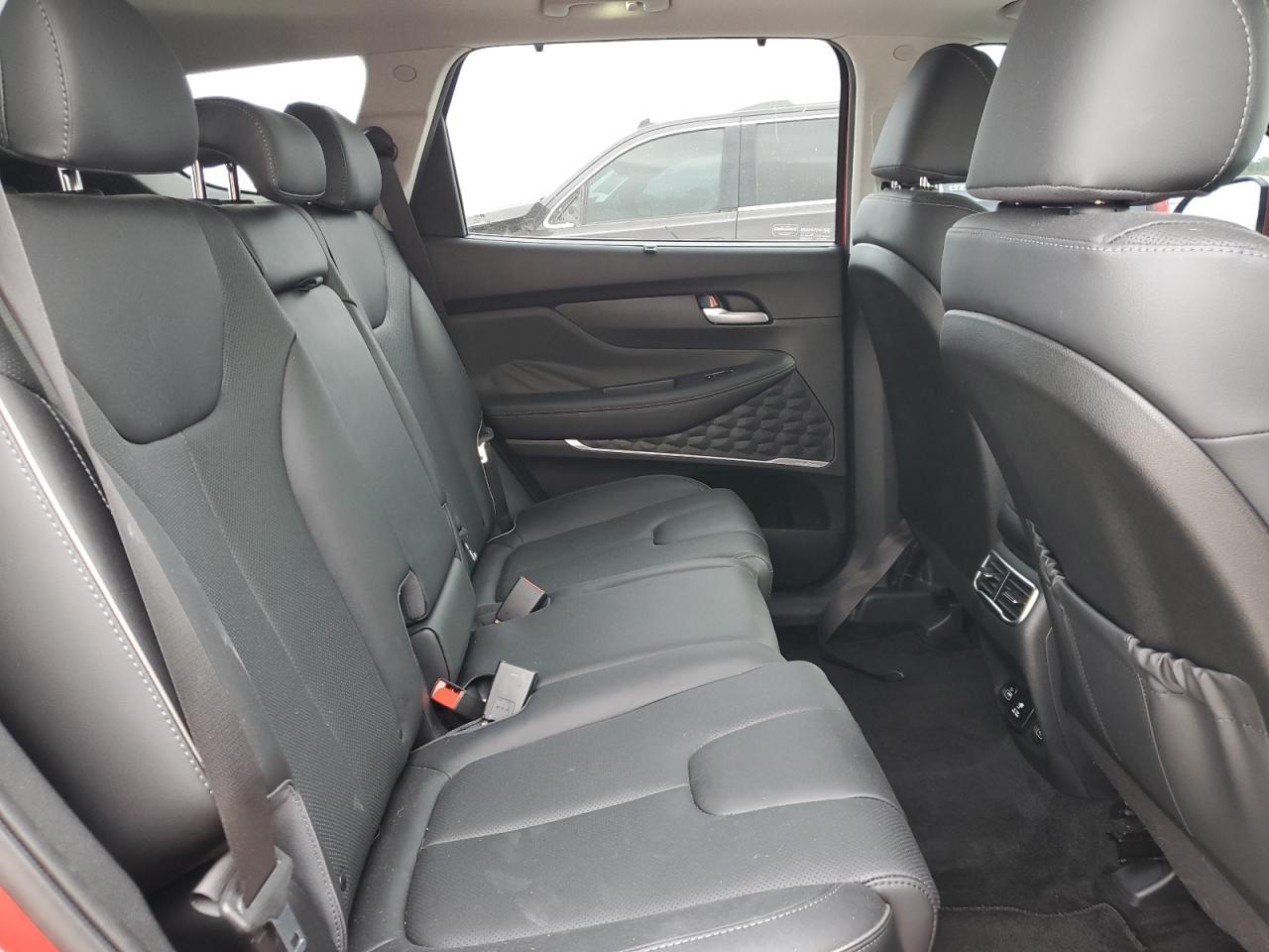 2021 Hyundai Santa Fe - Image 11