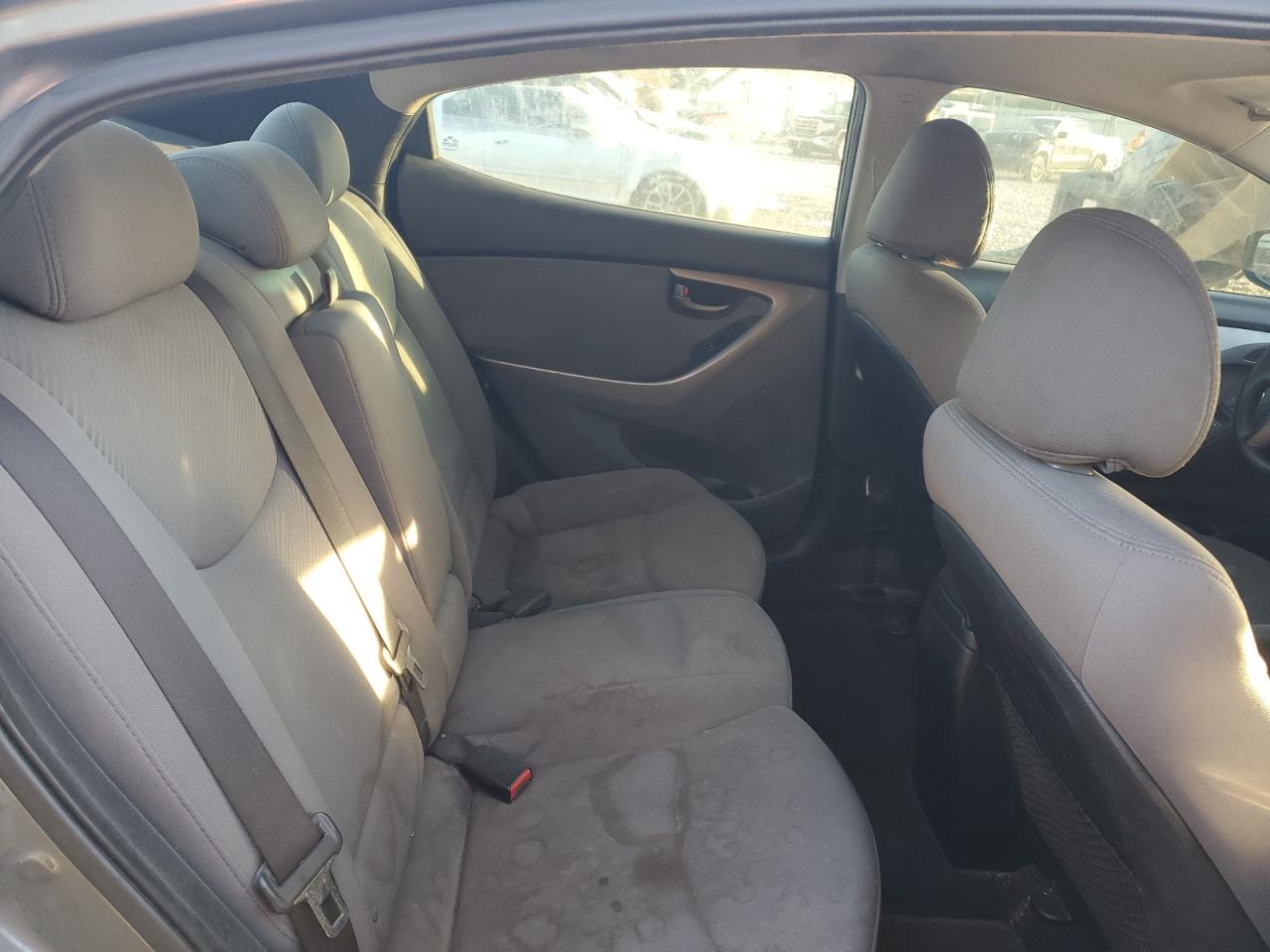 2013 Hyundai Elantra - Image 10