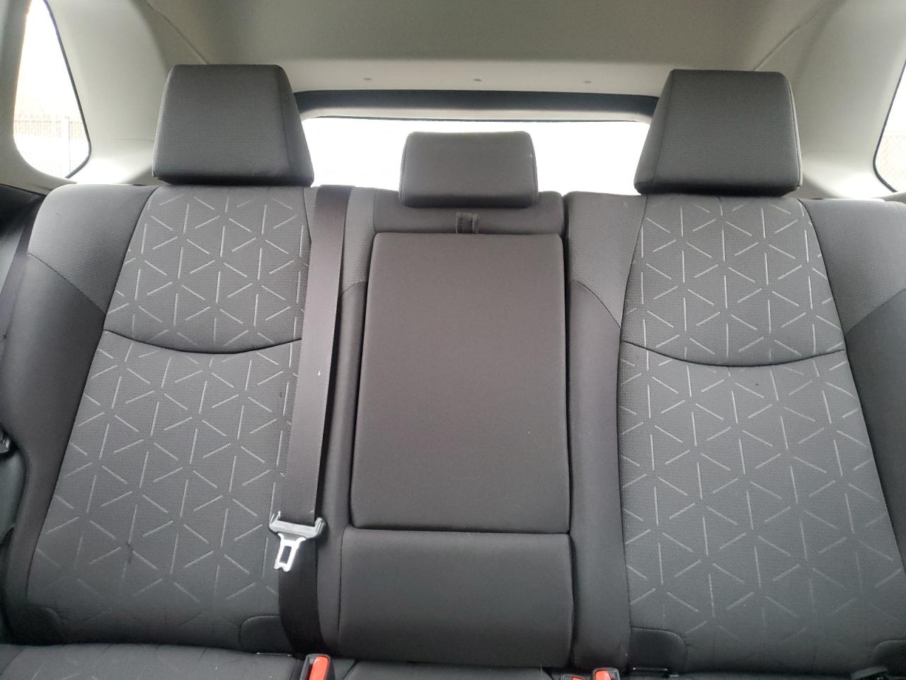 2024 Toyota RAV 4 - Image 10