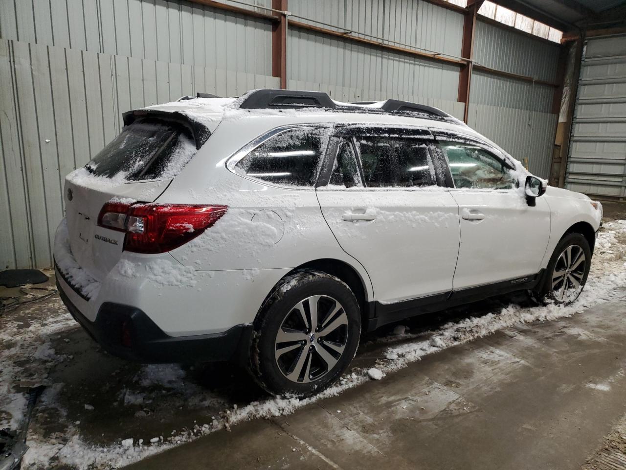 2018 Subaru Outback - Image 3