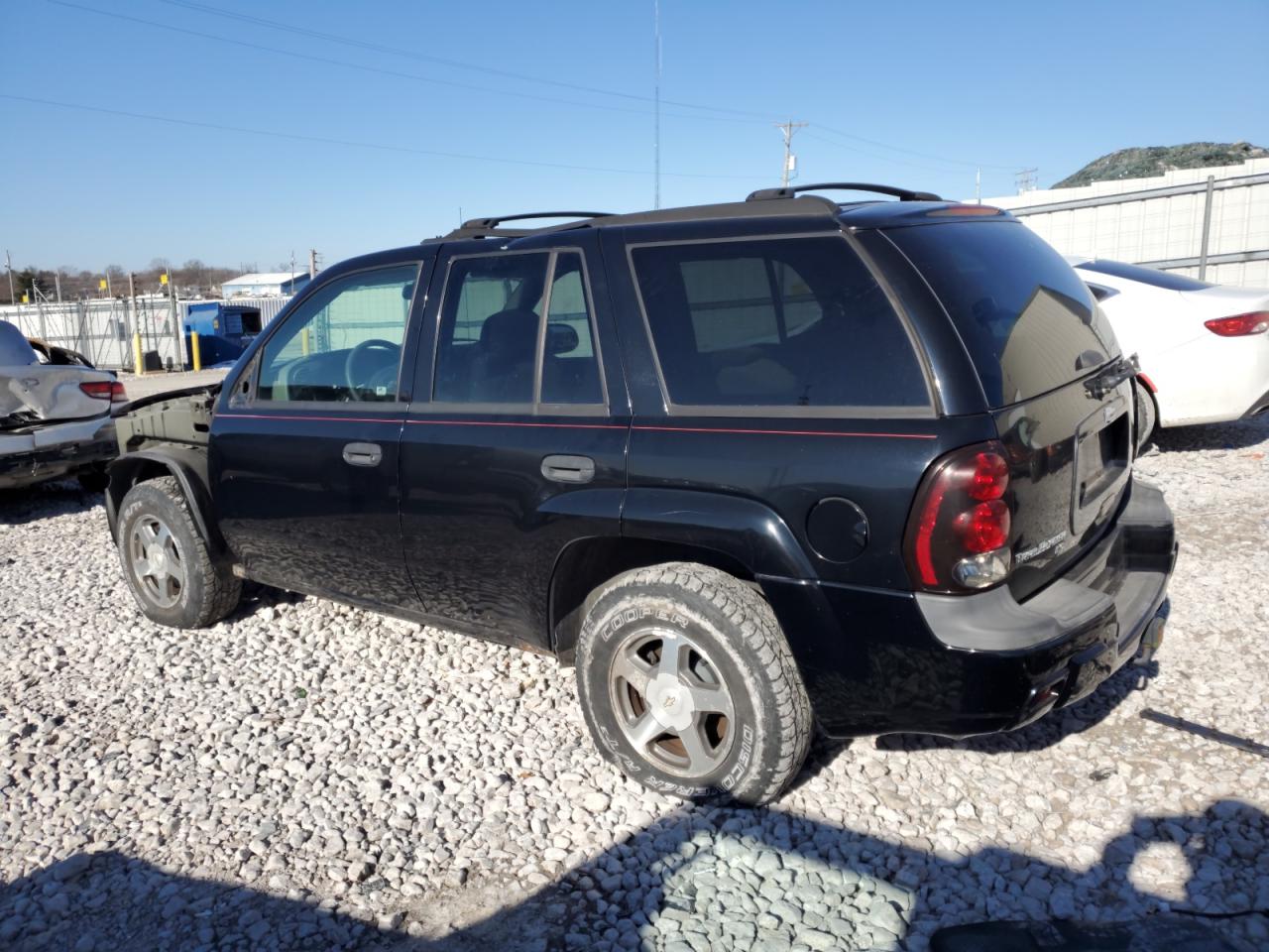 2006 Chevrolet TrailBlazer - Image 2
