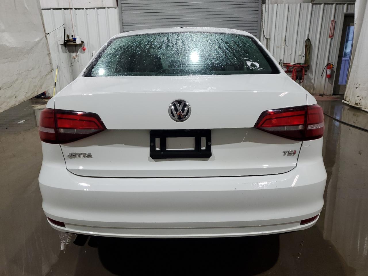 2017 Volkswagen Jetta - Image 6