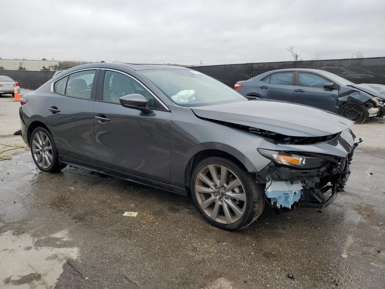2023 Mazda 3 - Image 4