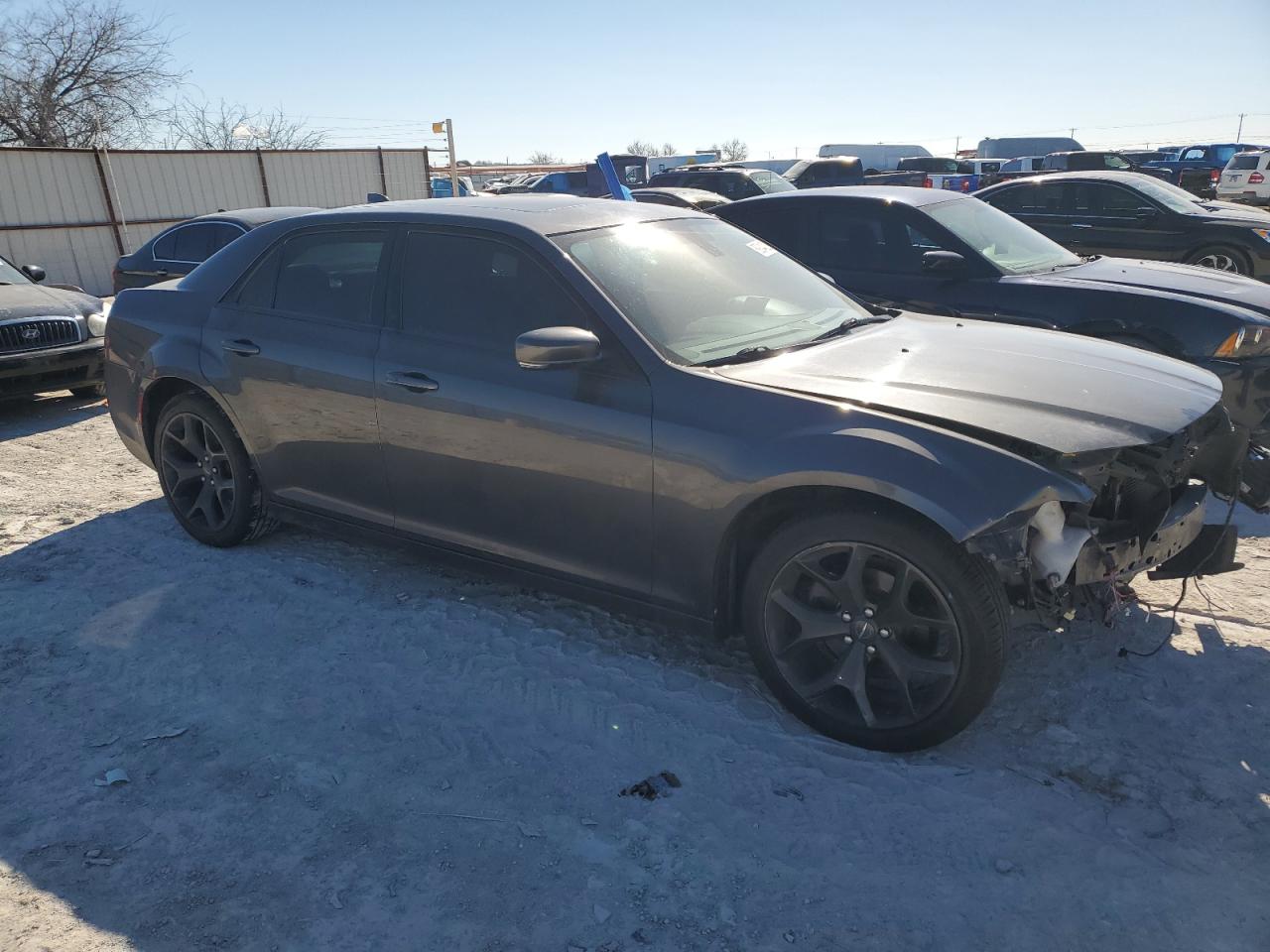 2021 Chrysler 300 - Image 4