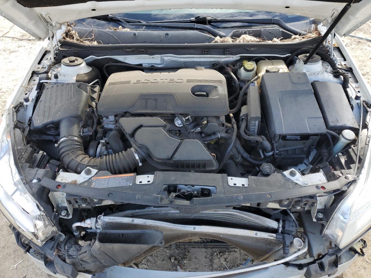 2011 Buick Regal - Image 11