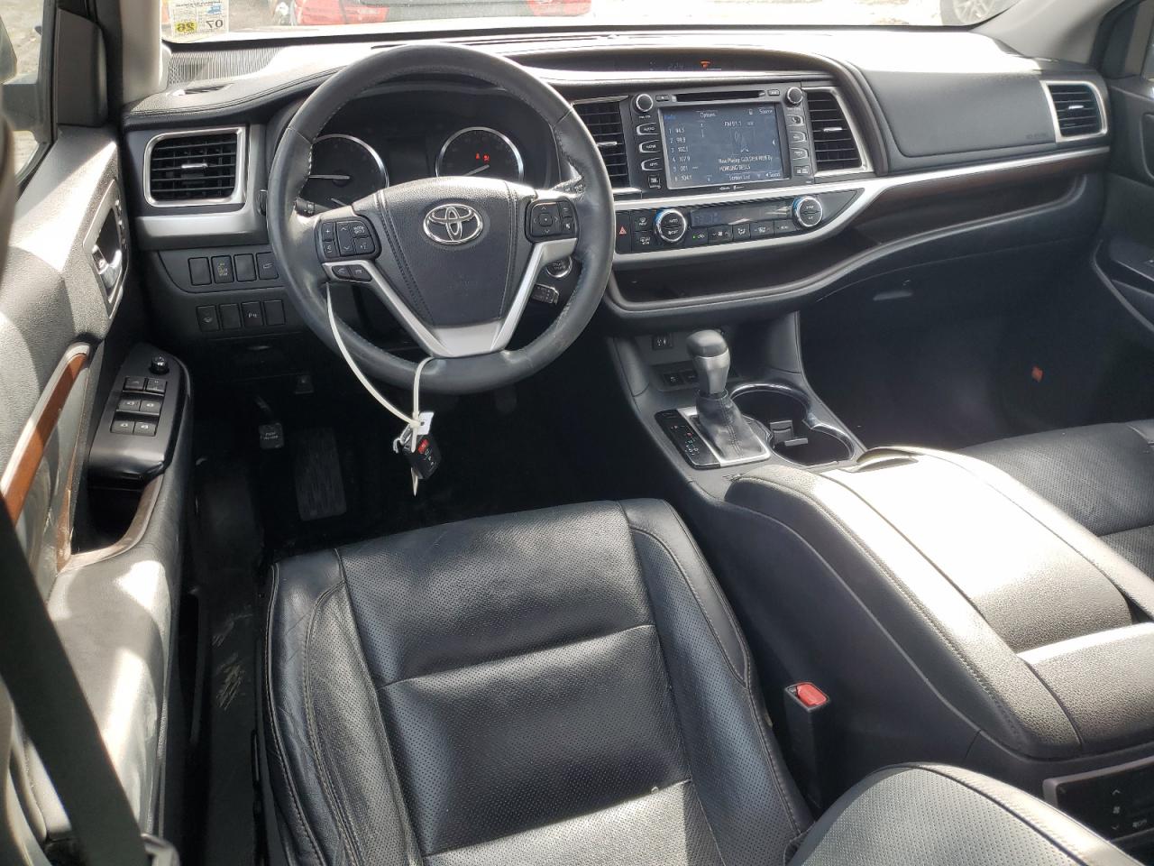 2014 Toyota Highlander - Image 8