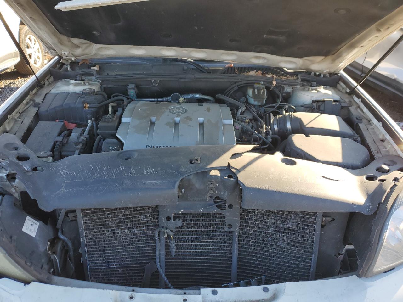2005 Cadillac De Ville - Image 11