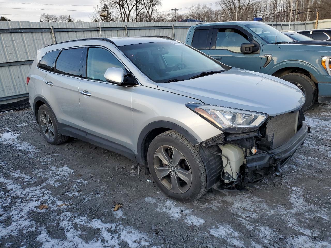 2015 Hyundai Santa Fe - Image 4