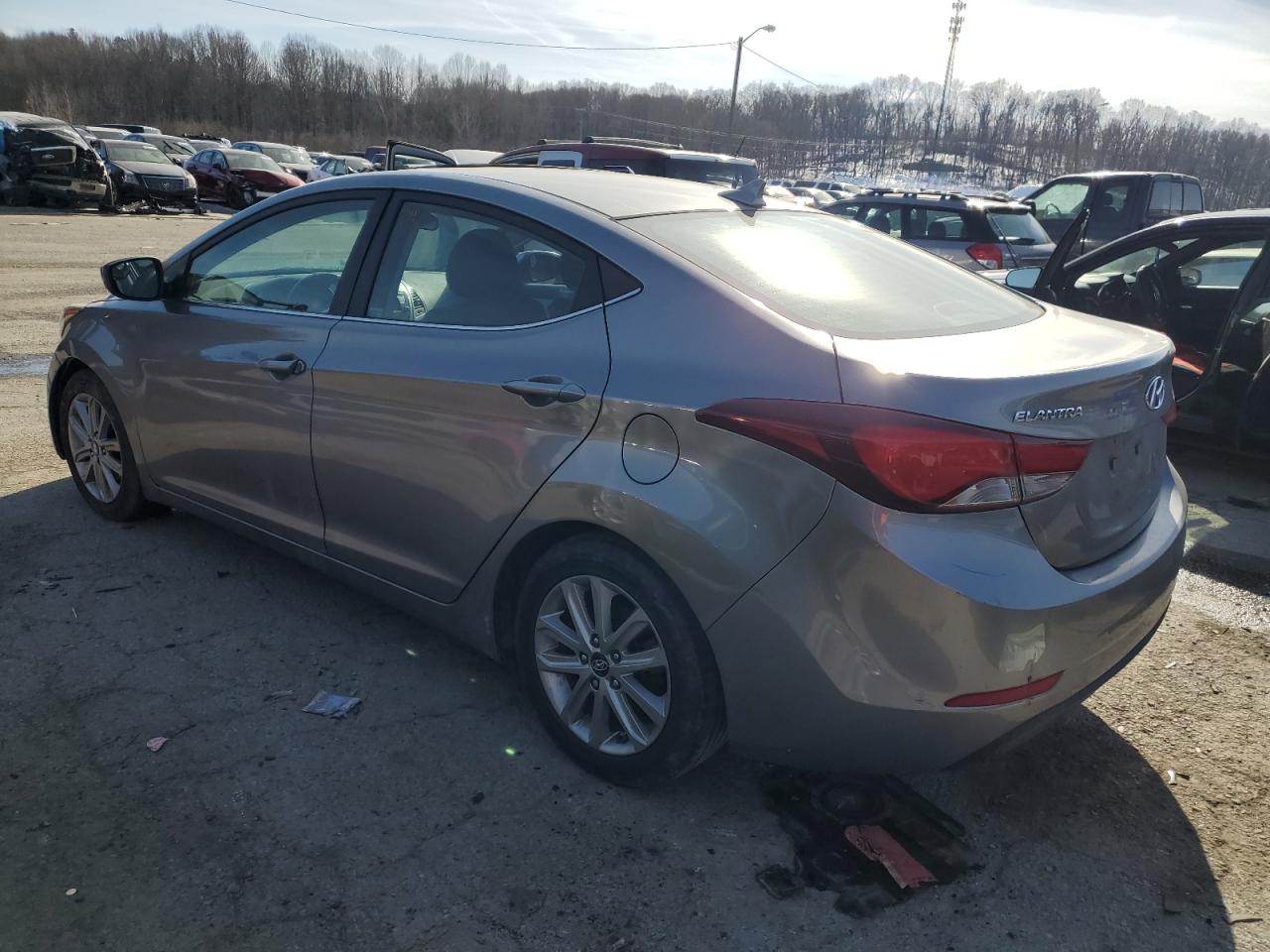 2015 Hyundai Elantra - Image 2