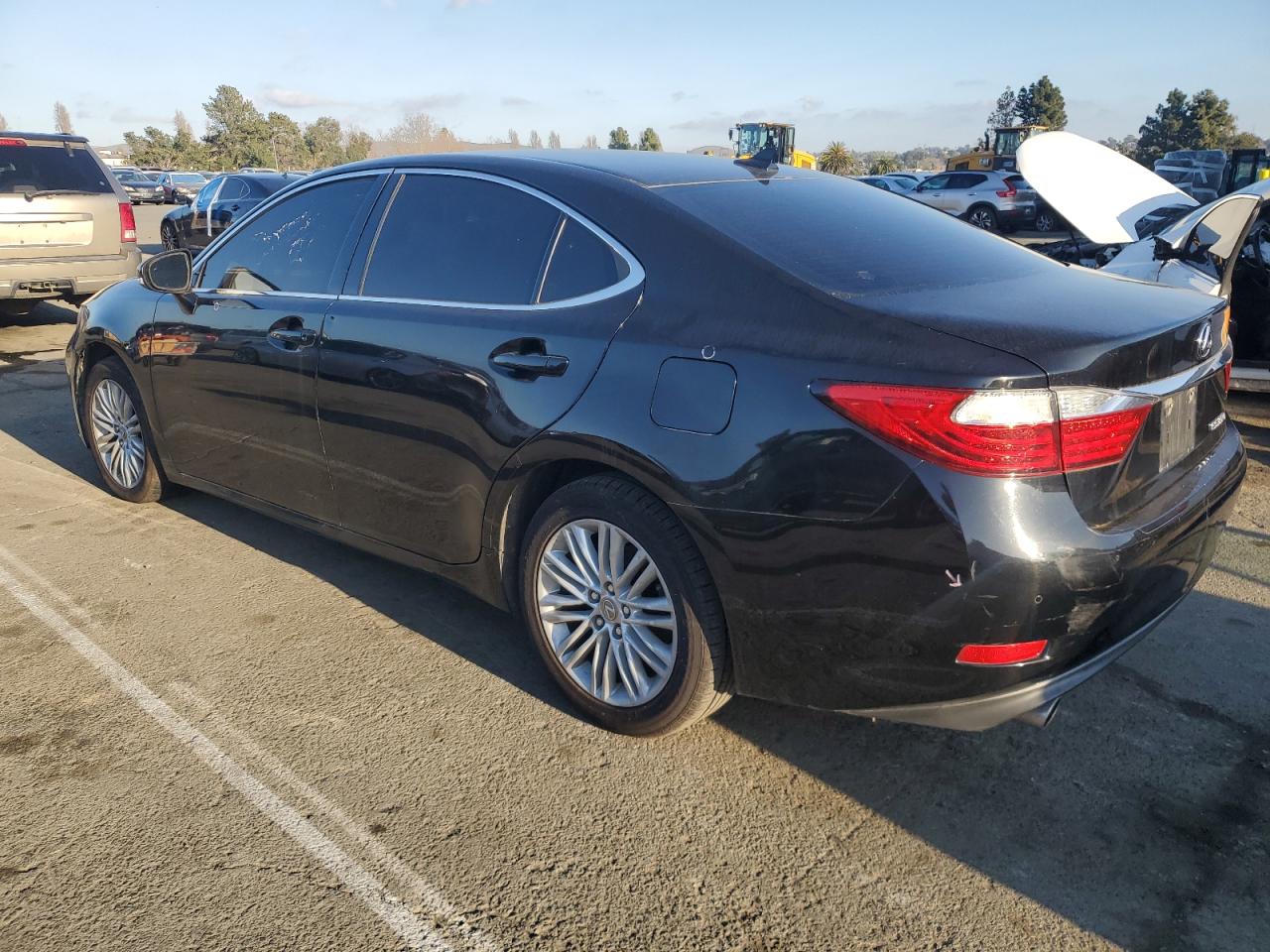 2014 Lexus ES - Image 2