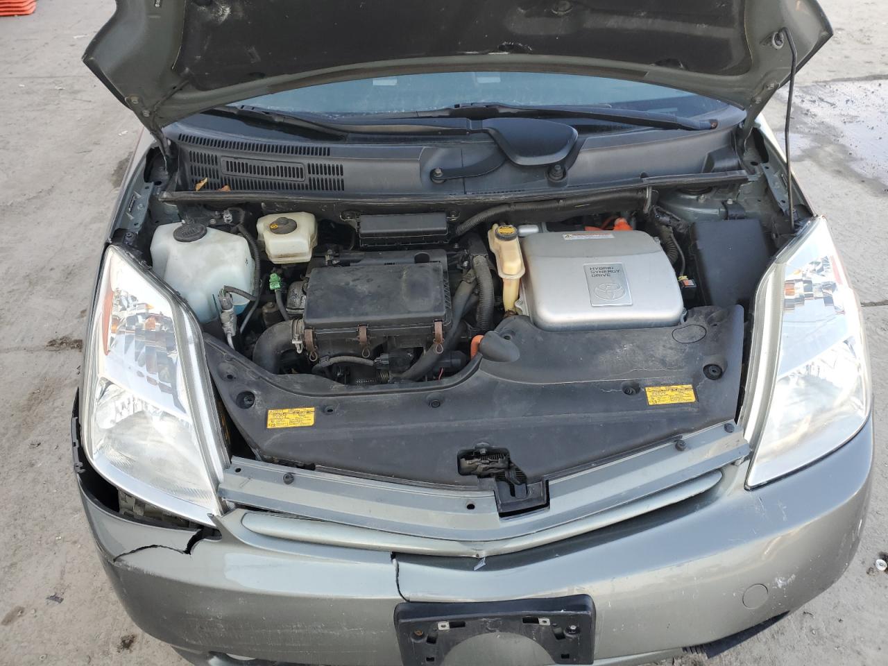2004 Toyota Prius - Image 11