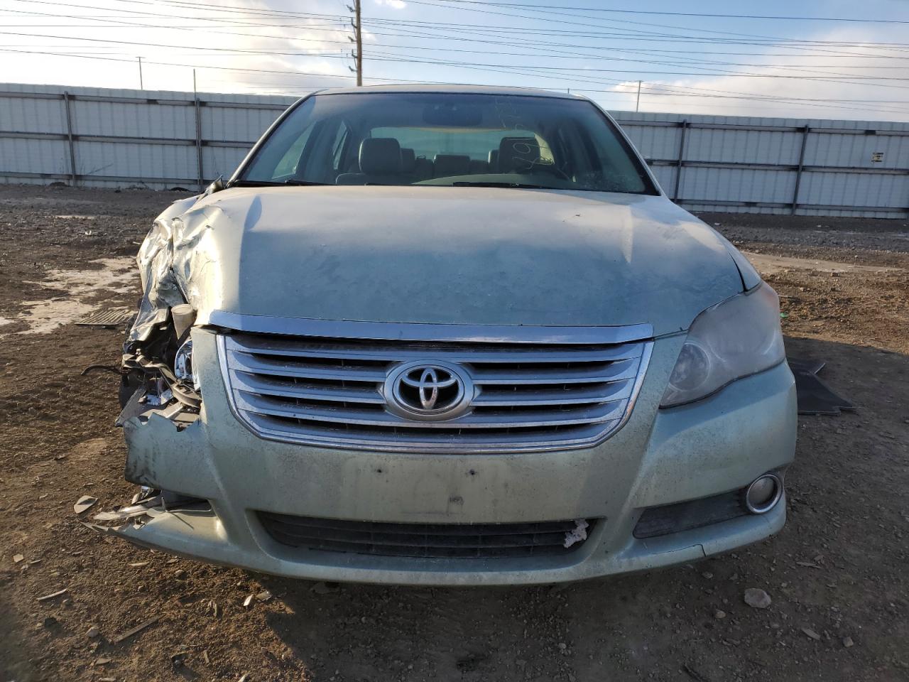 2008 Toyota Avalon - Image 5
