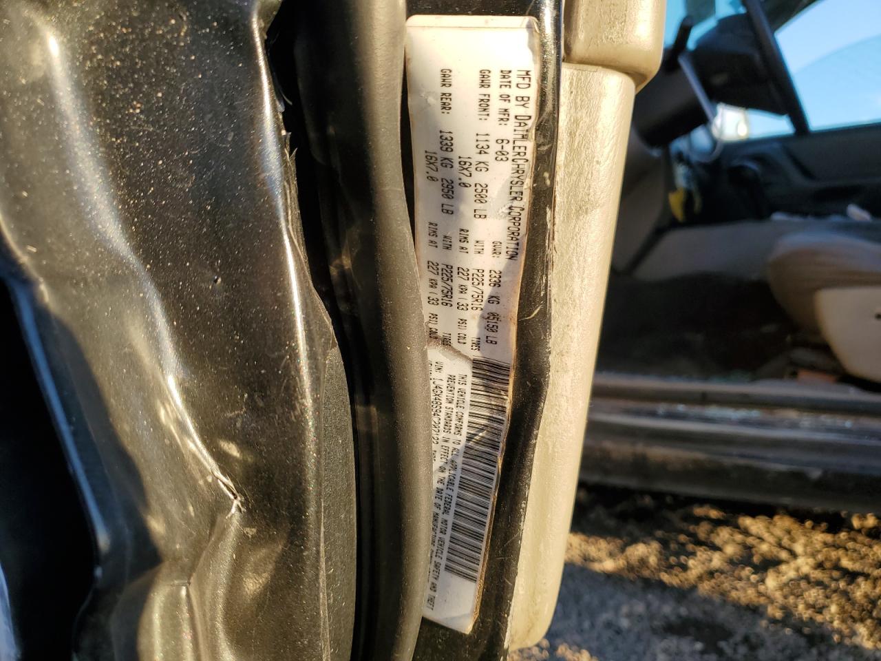 2004 Jeep Grand Cherokee - Image 12