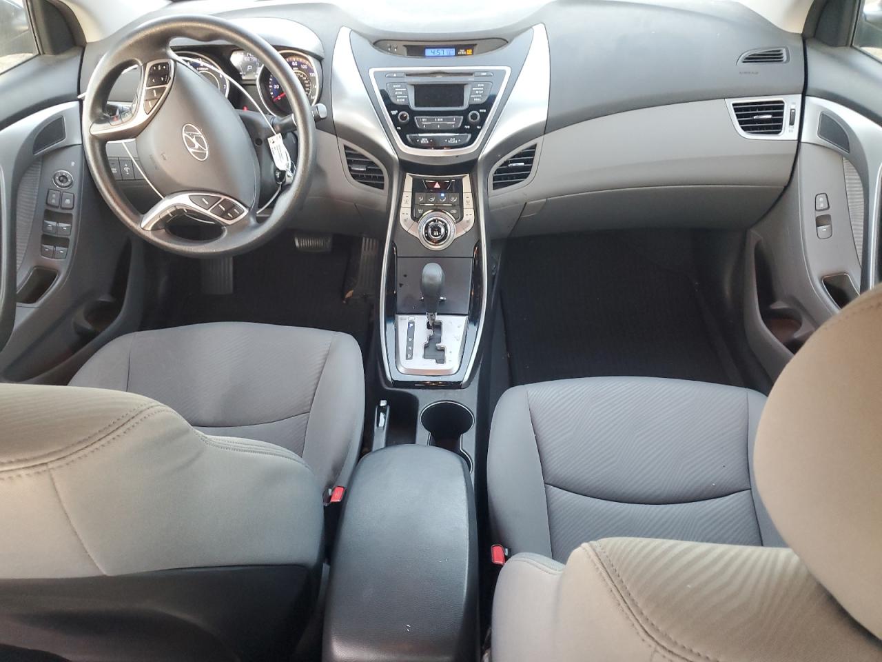 2013 Hyundai Elantra - Image 8