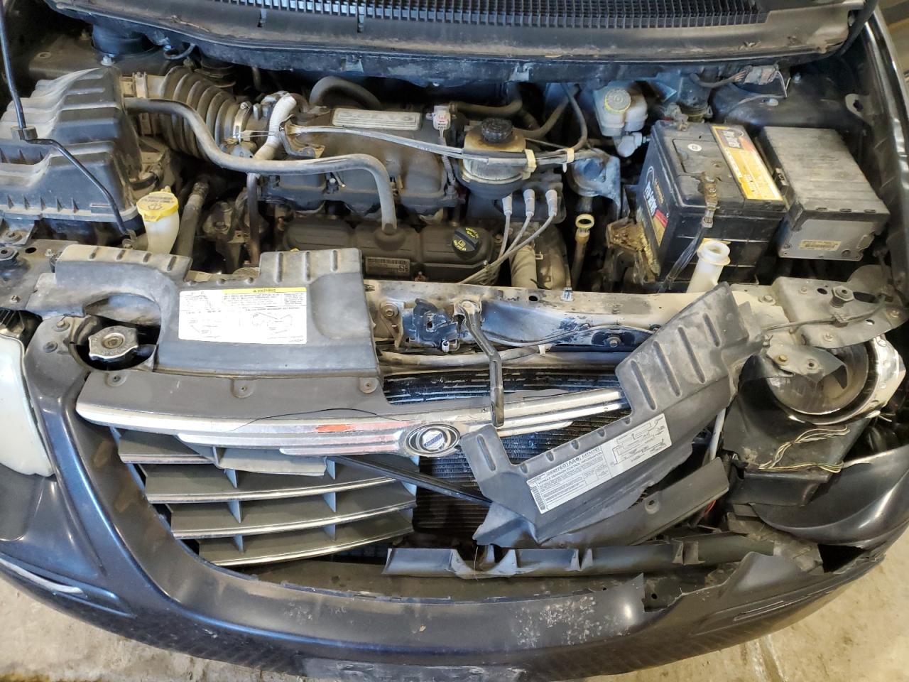 2007 Chrysler Town & Country - Image 12