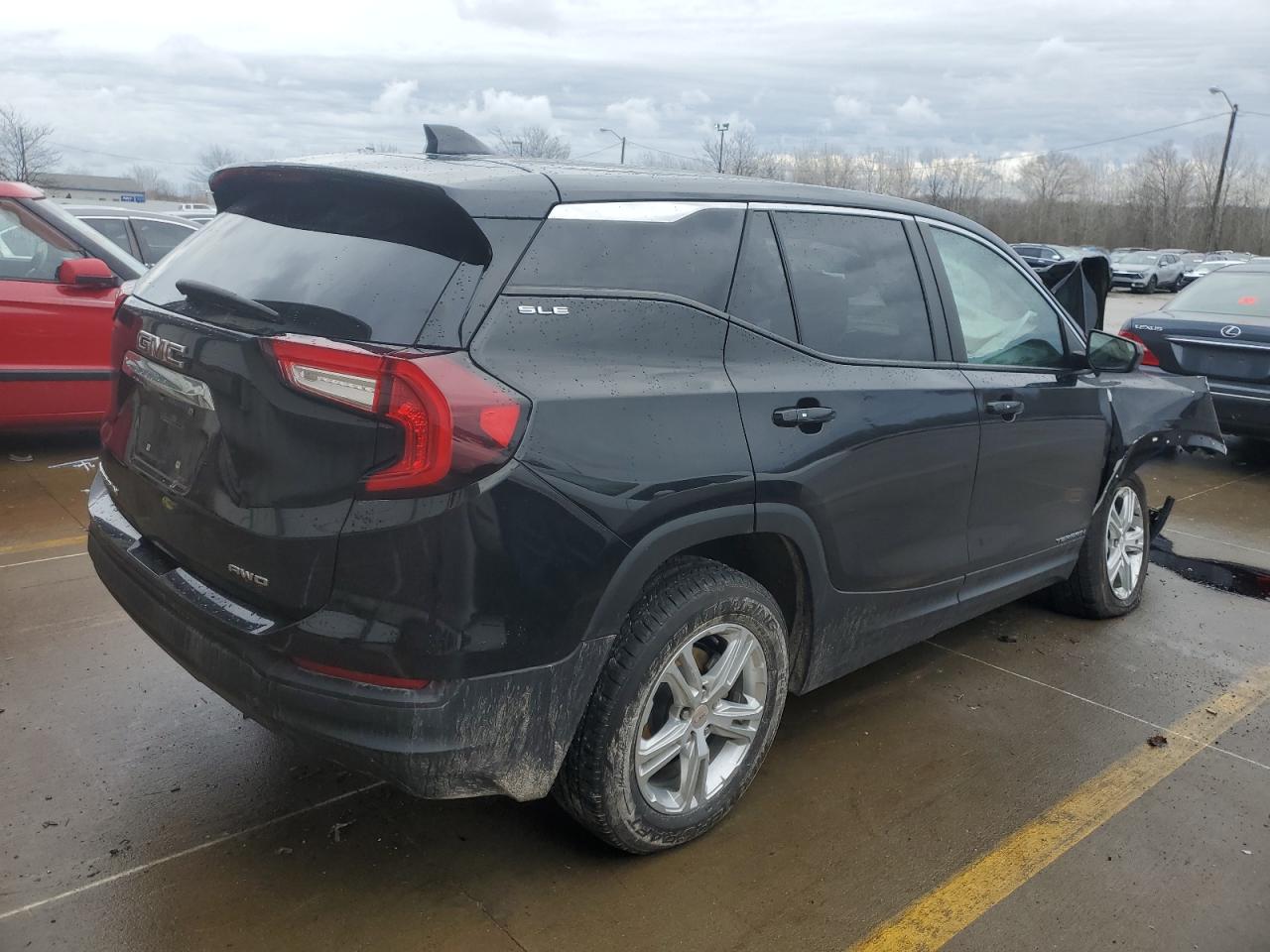 2022 GMC Terrain - Image 3