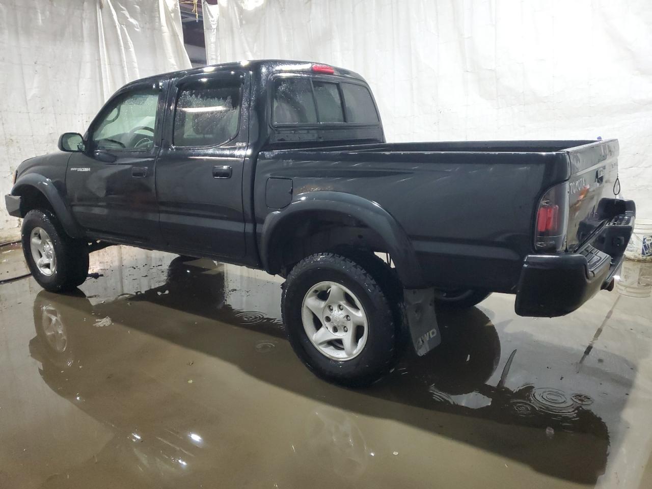 2004 Toyota Tacoma - Image 2