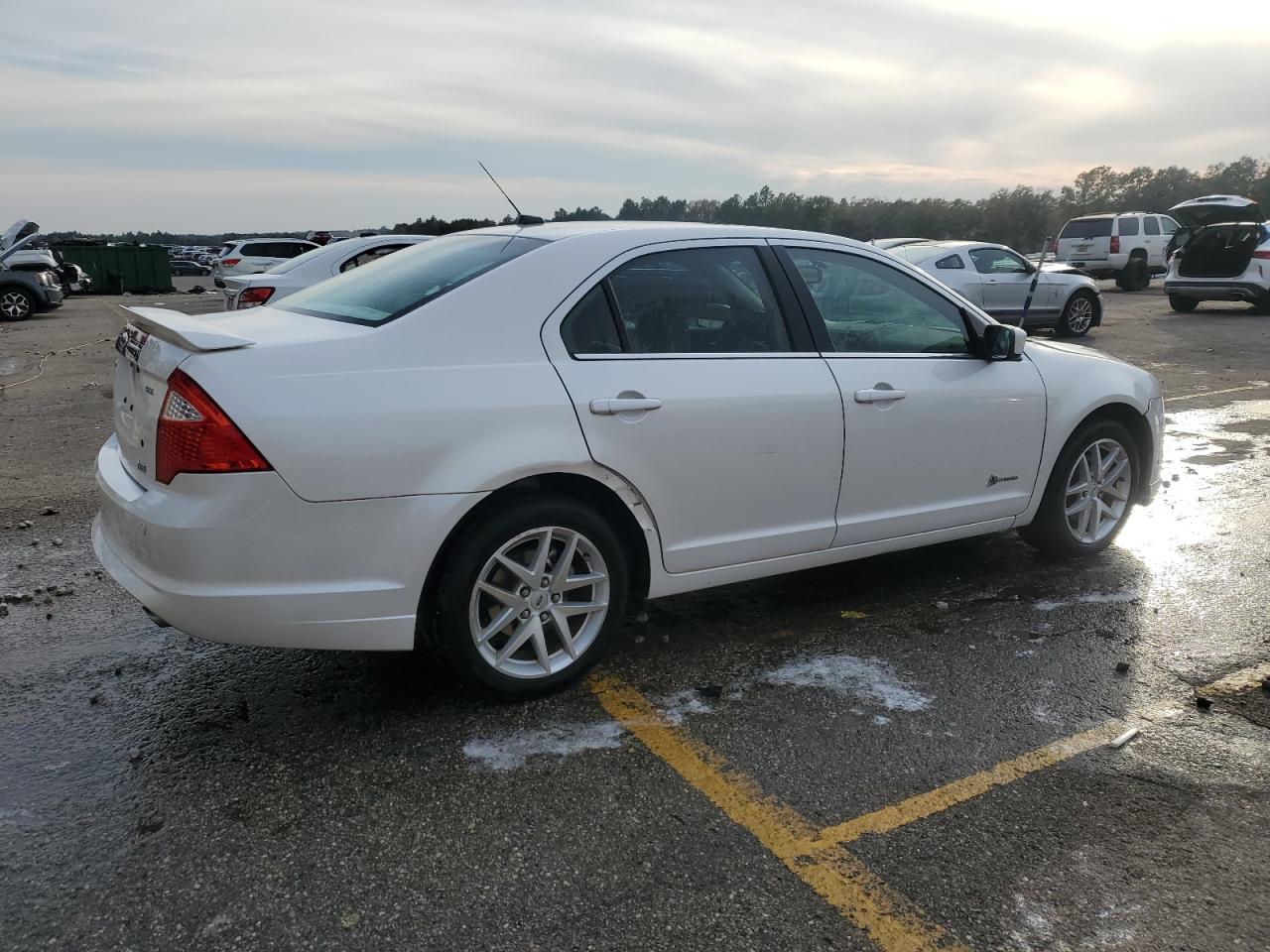 2010 Ford Fusion - Image 3