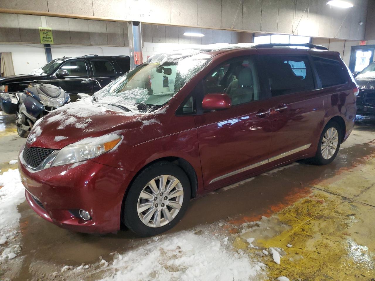 2012 Toyota Sienna - Image 1
