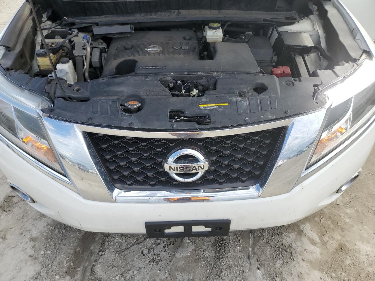 2014 Nissan Pathfinder - Image 12