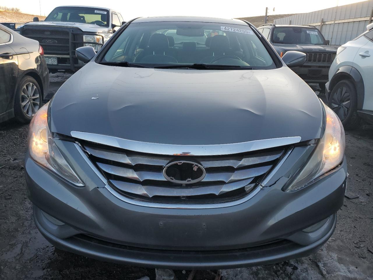 2013 Hyundai Sonata - Image 5