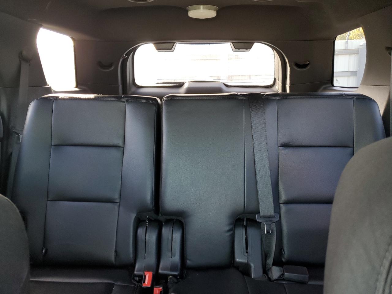 2015 Ford Explorer - Image 10