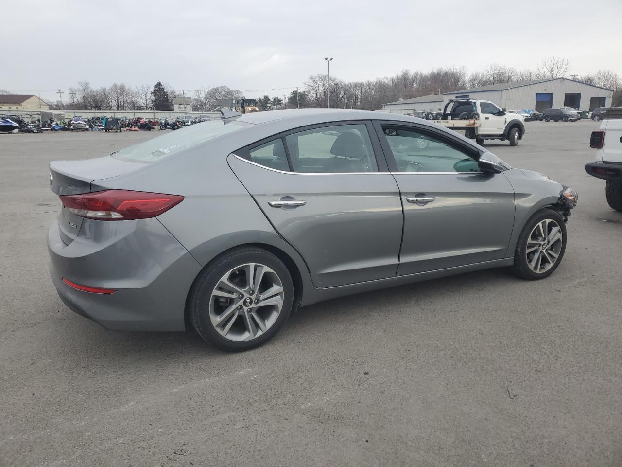 2017 Hyundai Elantra - Image 3