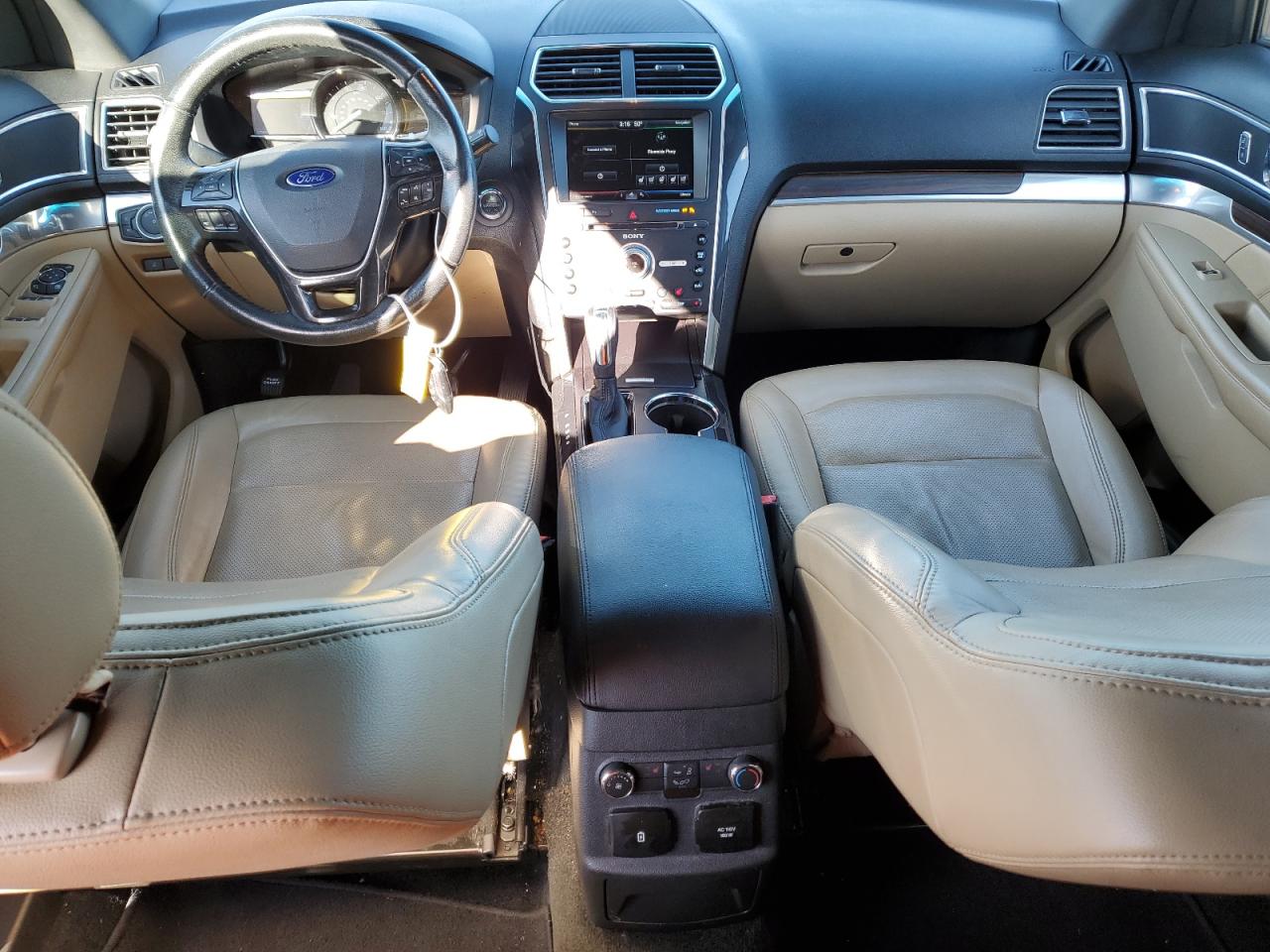 2016 Ford Explorer - Image 8