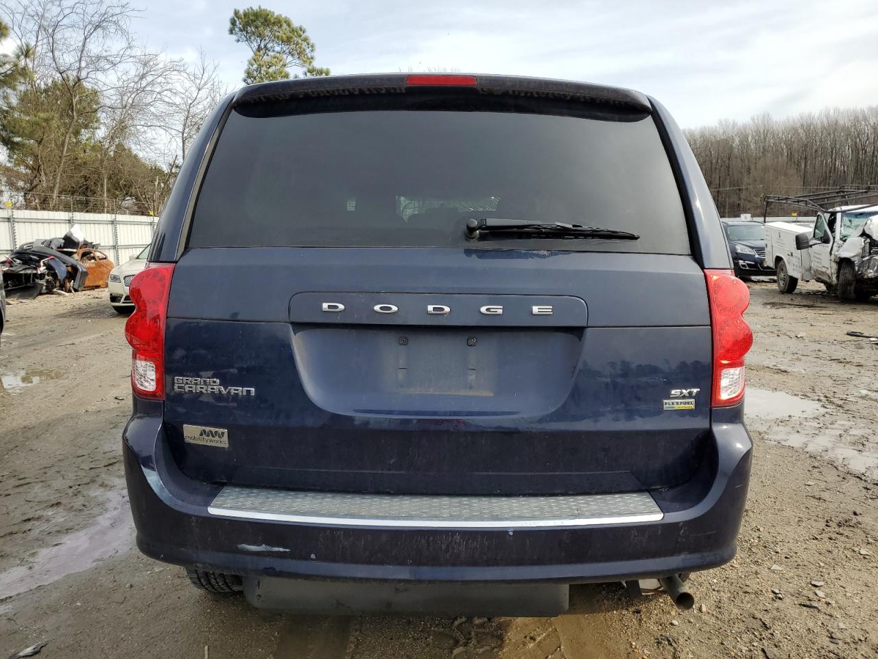 2014 Dodge Caravan - Image 6