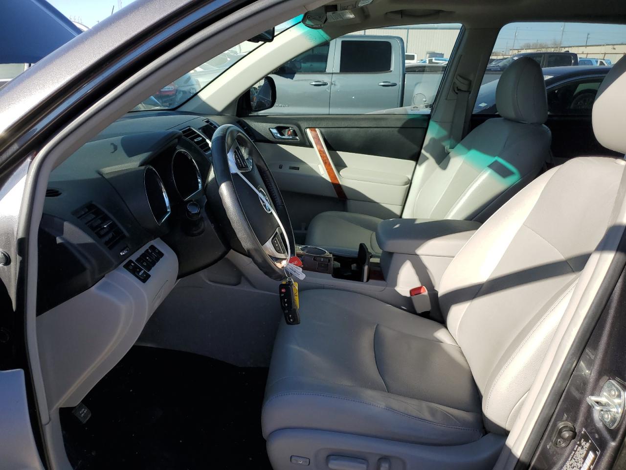 2013 Toyota Highlander - Image 7