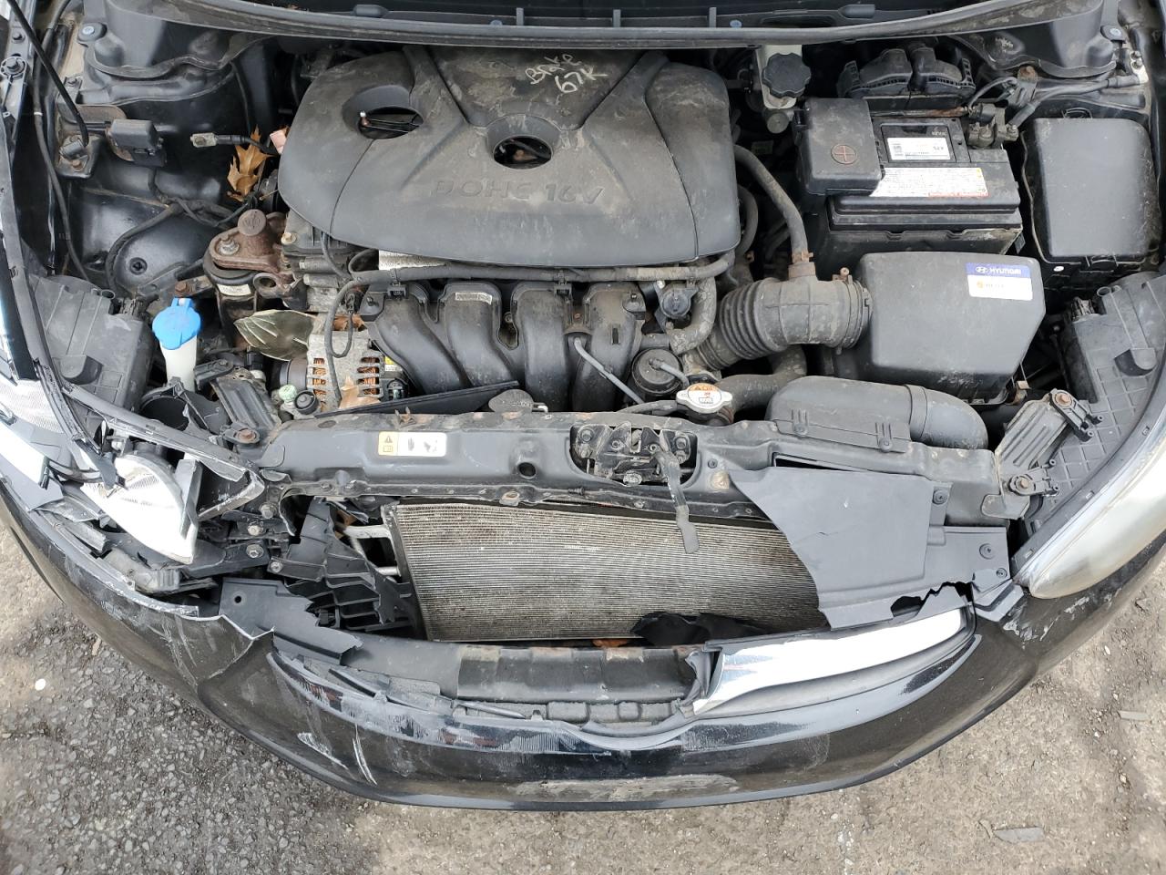 2012 Hyundai Elantra - Image 11