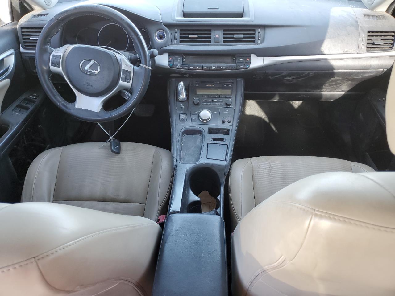2012 Lexus CT - Image 8