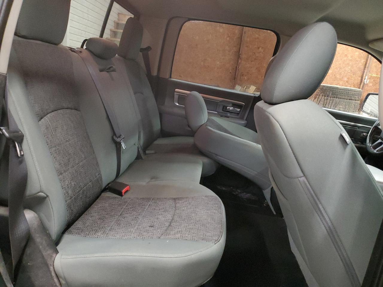 2015 RAM 1500 - Image 10