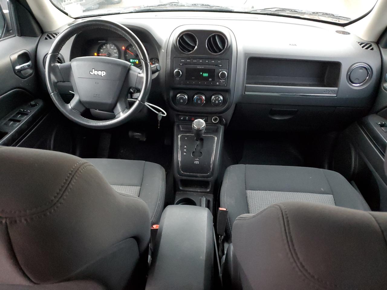 2010 Jeep Liberty (Patriot) - Image 8