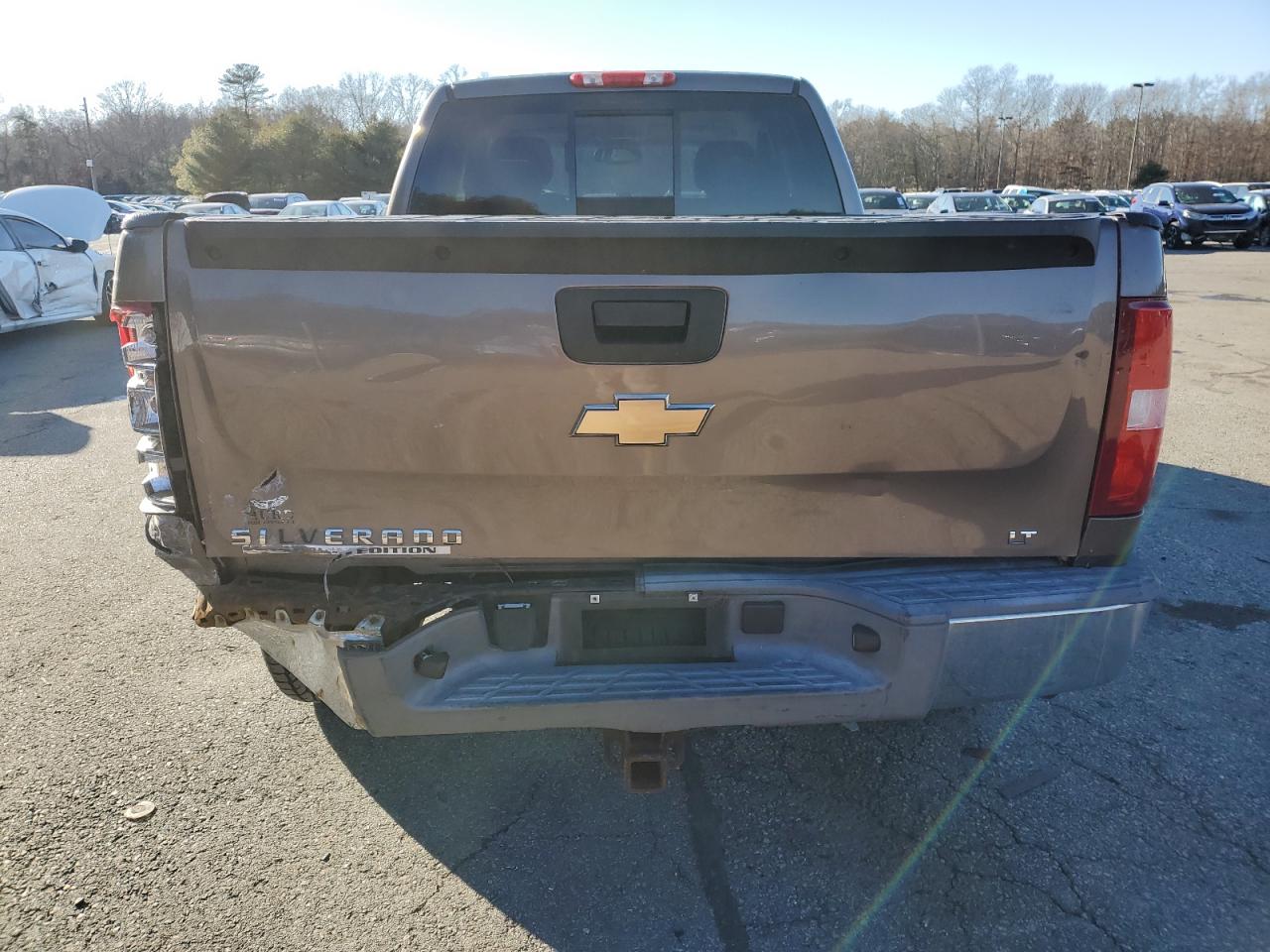 2008 Chevrolet Silverado - Image 6