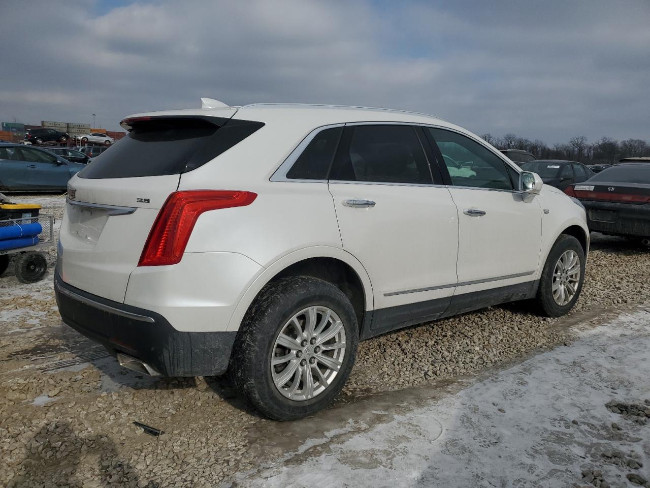 2017 Cadillac XT5 - Image 3