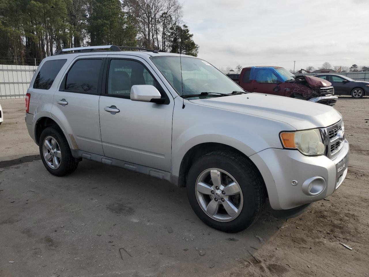 2010 Ford Escape - Image 4