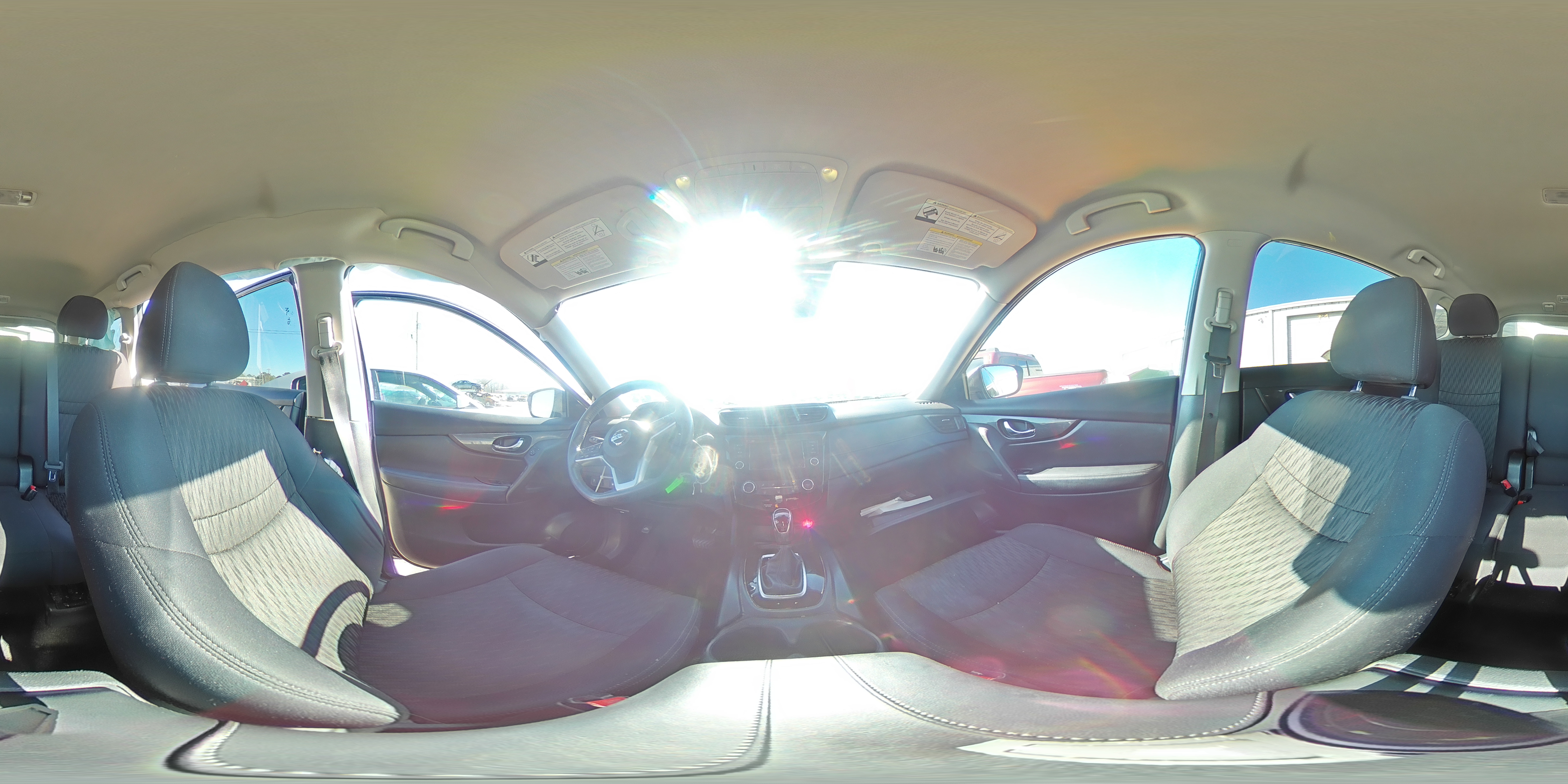 2019 Nissan Rogue - Image 15
