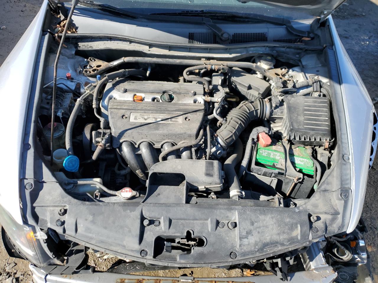 2009 Honda Accord - Image 11