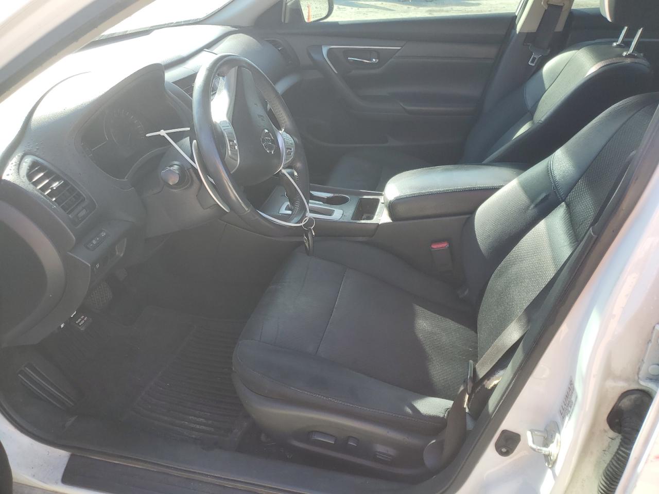 2017 Nissan Altima - Image 7