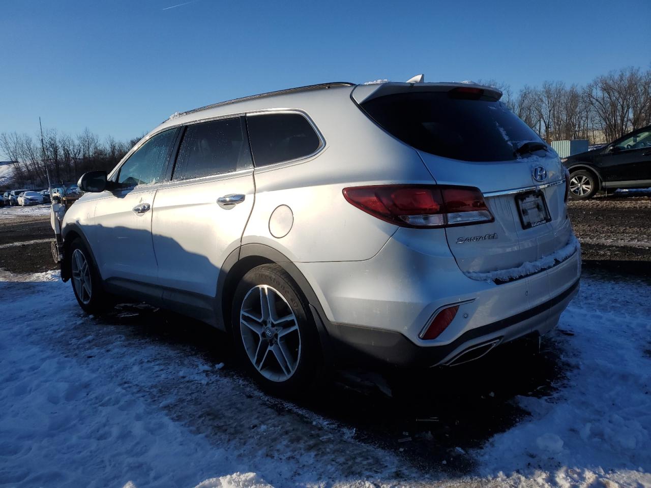 2017 Hyundai Santa Fe - Image 2