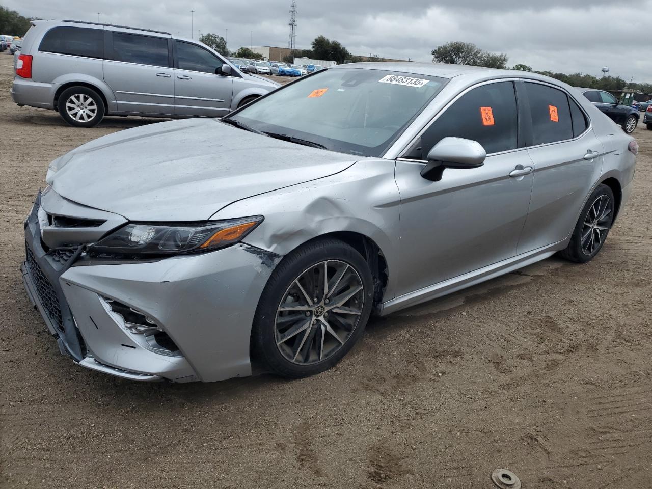 4T1G11AK9MU476193 2021 TOYOTA CAMRY - Image 1