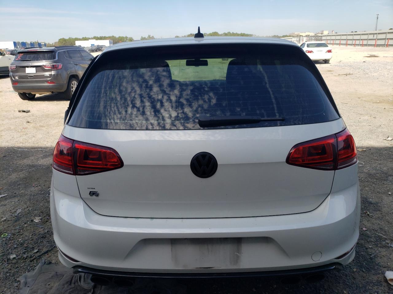 2016 Volkswagen Golf - Image 6