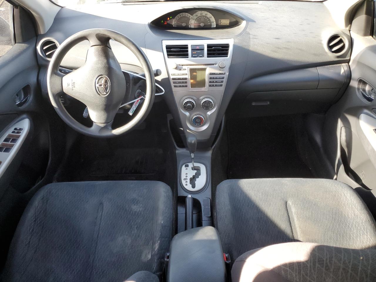 2008 Toyota Yaris - Image 8