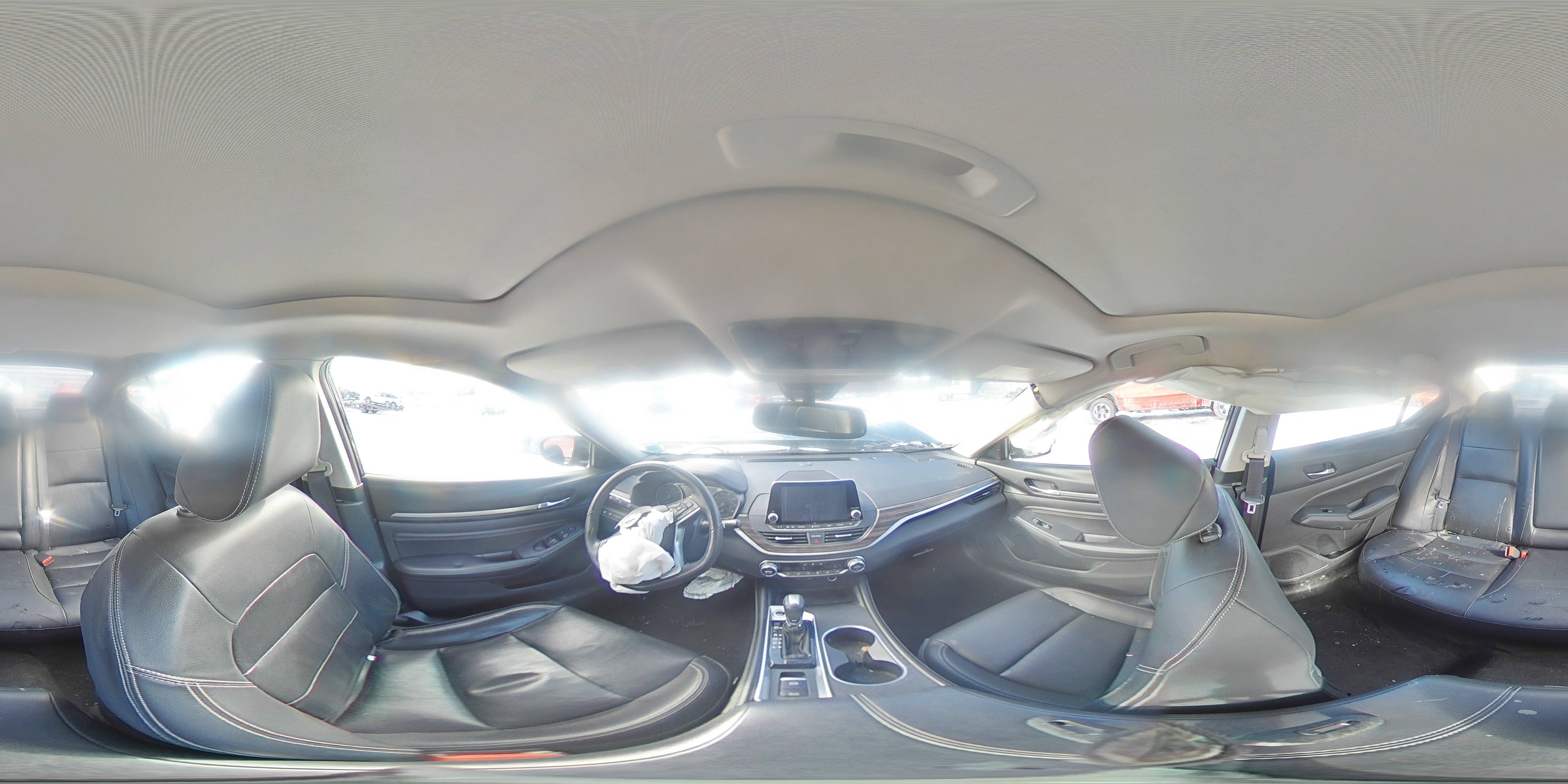 2019 Nissan Altima - Image 13