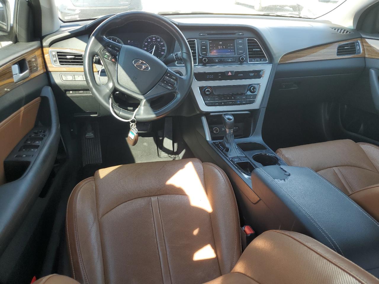 2015 Hyundai Sonata - Image 8