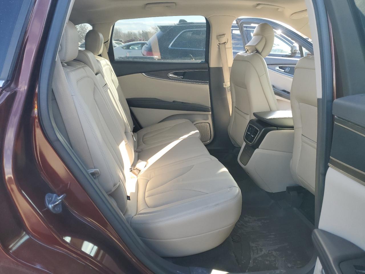 2016 Lincoln MKX - Image 11