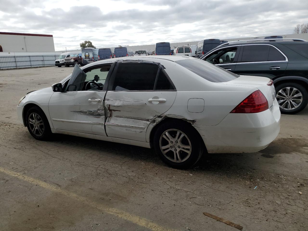 2006 Honda Accord - Image 2