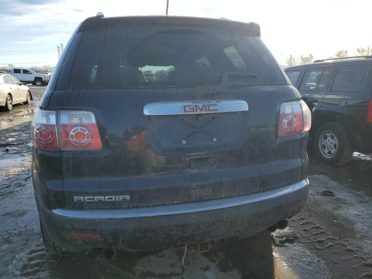 2011 GMC Acadia - Image 6
